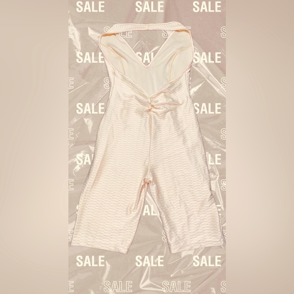 One piece capri jumpsuit - Picture 2 of 2